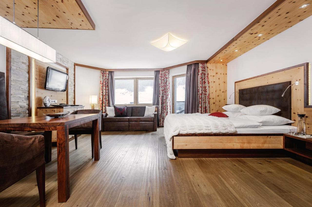 Alpinlounge Raetia Appartements Ischgl Exterior foto